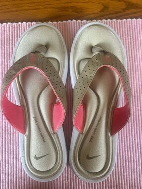Nike Women's Gold and Coral F Comfort Footbed Flip Flops - Sz 9